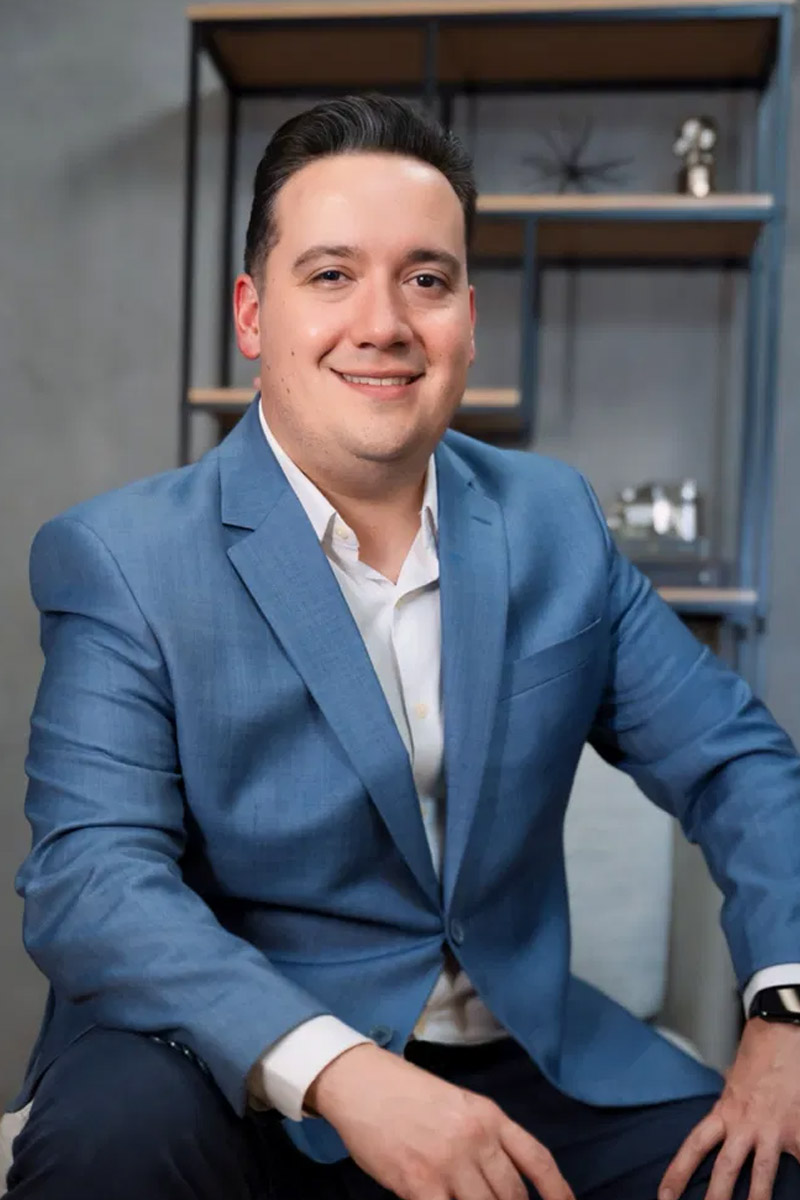 Dr. Igor Chiminacio